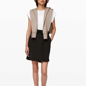 Lululemon On The Fly Skirt *Woven Size 2 black perfect condition